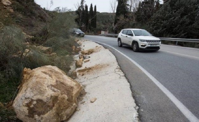 El Ejecutivo dice que no contempla medidas de revegetación de carreteras contra el cambio climático en Granada