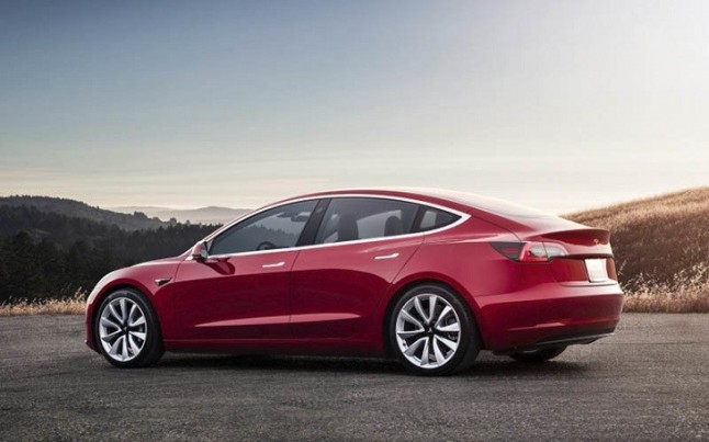 Tesla elige Barcelona para mostrar por primer vez el nuevo Model 3