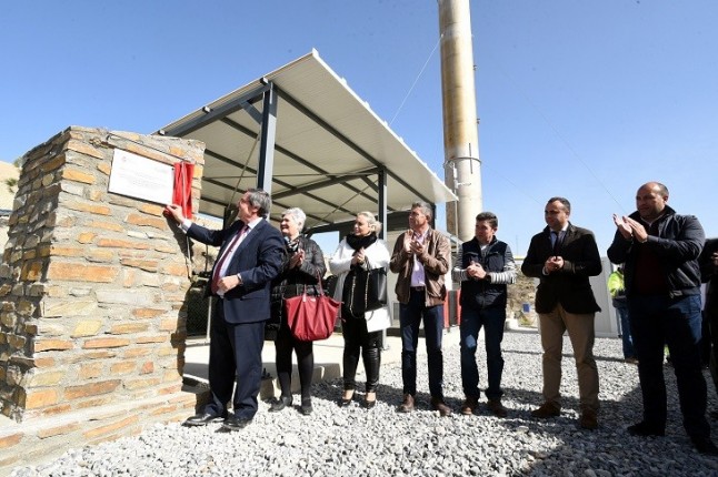 Diputación de Granada abre una planta de biogás que autoabastece la central de residuos de Alhendín