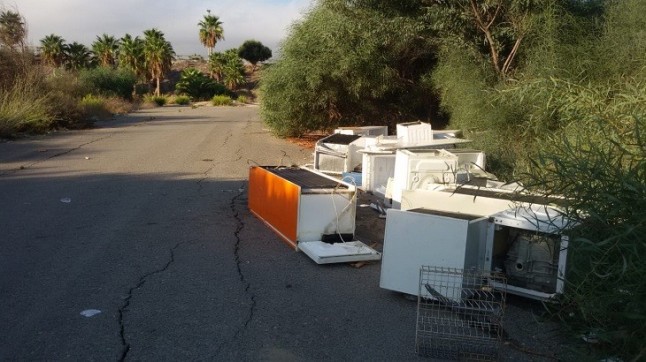 Mas vertederos de residuos incontrolados en Algeciras