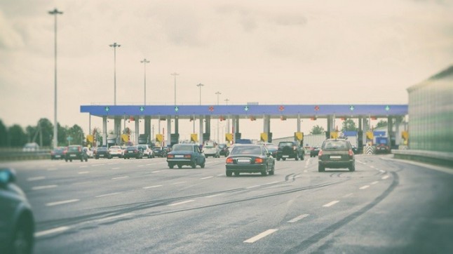 Europa exige que el coste de los peajes se base en la distancia recorrida para reducir emisiones