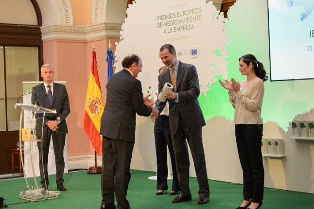 Medio Ambiente premia a 12 empresas españolas por su sostenibilidad y su comportamiento ambiental
