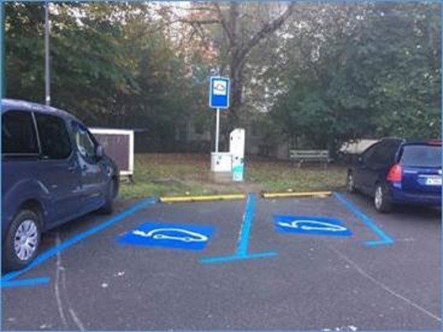 Elorrio ya dispone de un punto de recarga público para coches eléctricos