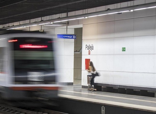 Luces LED en las estaciones de FGC