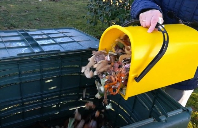 As Pontes aborda la cuarta visita de seguimiento del programa #CompostDaCasa