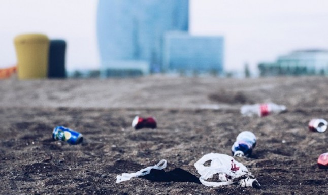 La costa de Barcelona es la segunda con más vertidos de plástico al Mediterráneo