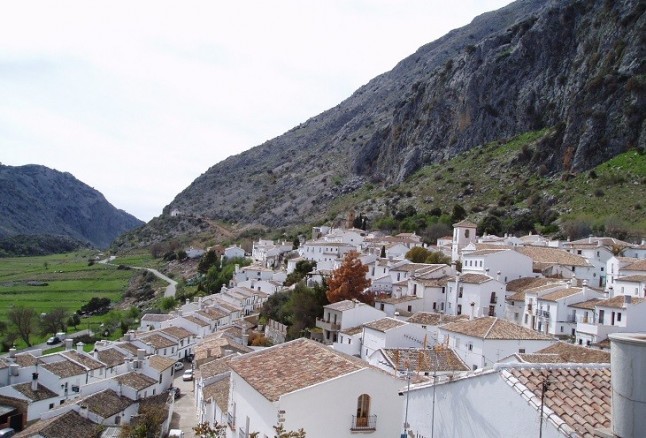 Villaluenga puede ser un ejemplo de urbanismo sostenible e integrado en el Parque Natural