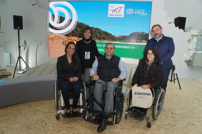 Presentan una guía para lograr espacios naturales accesibles para todos