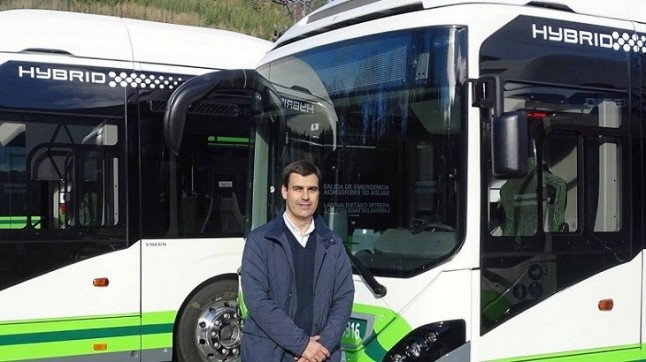 Bizkaibus incorpora dos rampas independientes en los autobuses híbridos para garantizar la accesibilidad