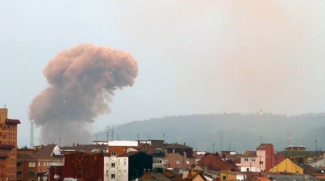 Asturias. Volvemos a denunciar las nubes contaminantes en Siero