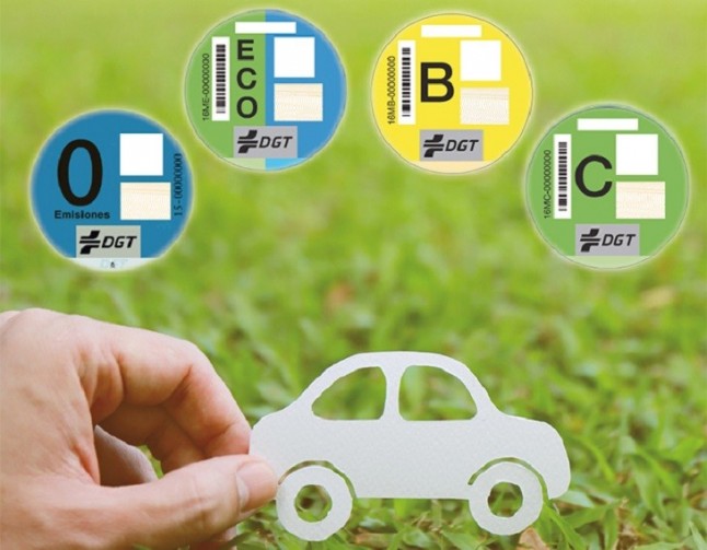 Se presenta una Proposición no de Ley para un cambio de las etiquetas de la DGT