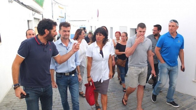 Adelante Andalucía alerta de la "desaceleración" del turismo y apuesta "por modelo sostenible como en Conil" (Cádiz)