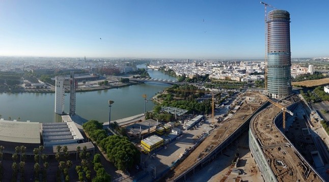 Torre Sevilla generó 200.000 kWh de energía limpia para autoconsumo en 2018 gracias a un sistema fotovoltaico