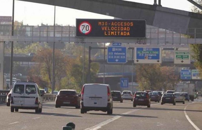 Madrid activa el protocolo por episodio de alta contaminación y restringe a 70 km/h la circulacion en la M-30