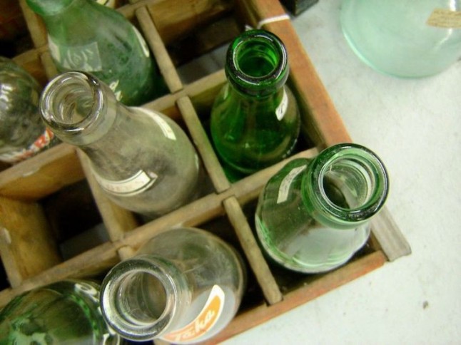 El actor Maxi Iglesias y la influencer María Pombo se suman a la campaña Yo elijo vidrio de Friends of Glass