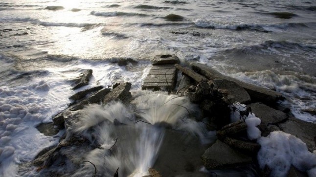 Las aguas residuales vertidas al mar son una fuente continua de enfermedades