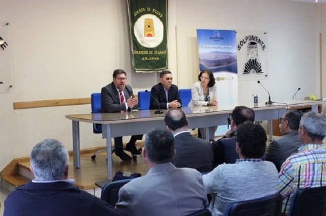 La Junta pone a disposición de los agricultores del Poniente de Almería 18 hectómetros cúbicos de agua para riego