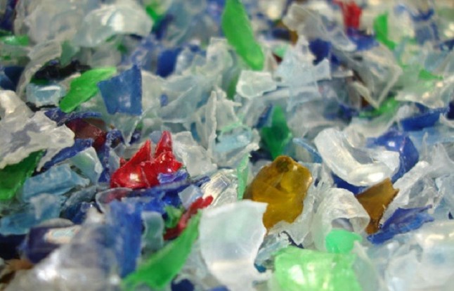 Más Madrid propone tasa verde contra plásticos