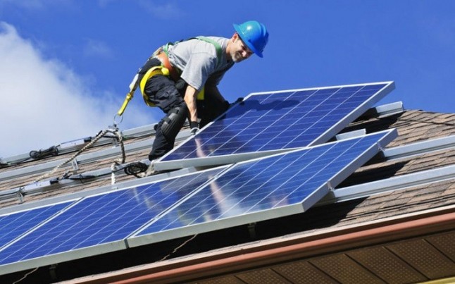 La CNMC ‘bendice’ el decreto que regula el autoconsumo de energía eléctrica