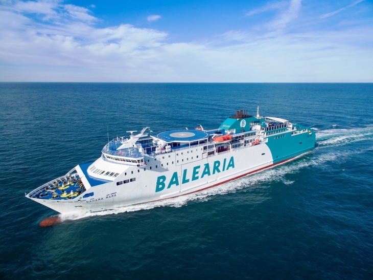 El ferry Bahama Mama en Algeciras (Cádiz) utilizará gas natural