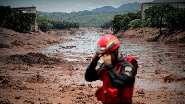 Ya son 34 los muertos tras la rotura de una presa minera en Brasil