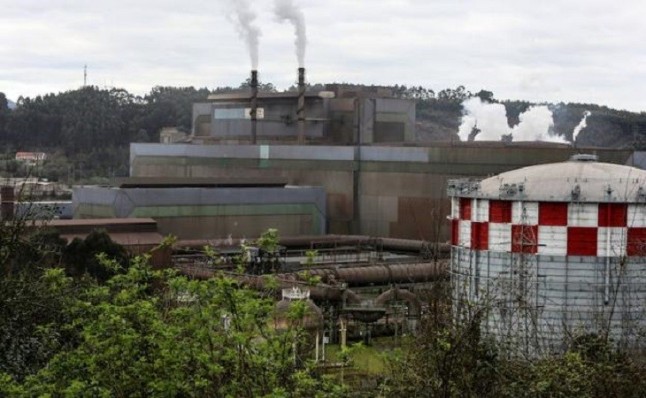Los tribunales ratifican la sanción de 1.573.483 euros a Arcelormittal por vertidos en la factoría de Avilés