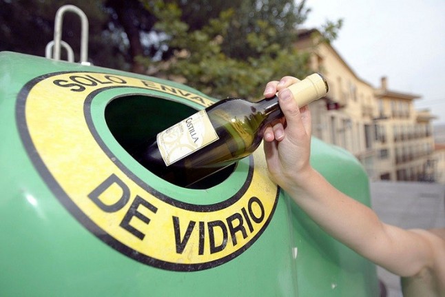 Presentación de la exposición conmemorativa 20 añazos del reciclaje de envases de vidrio