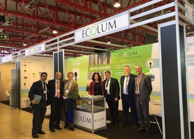 Ecolum a través de su fundación incrementa en un 85% la recogida en el año 2016