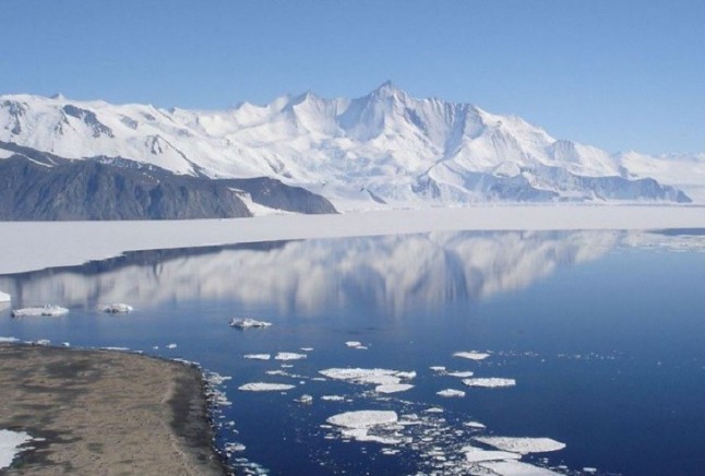 Un zumbido anticipa cambios en la plataforma de hielo antártica