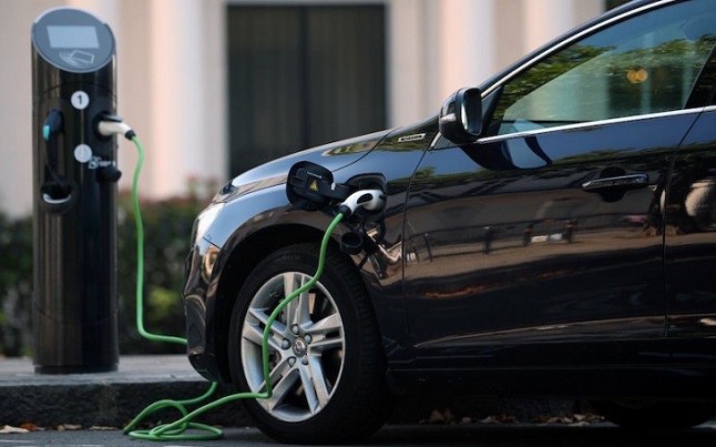 Volvo invierte en la empresa de puntos de recarga para eléctricos FreeWire