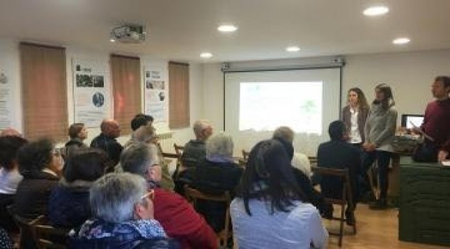 As Pontes efectúa la primera visita a los hogares que participan en el doble programa de compostaje