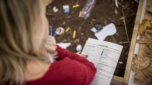 Libera analiza 12.000 residuos abandonados en la naturaleza con una campaña de littering terrestre