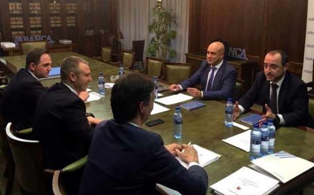 Univergy y Abanca firman un acuerdo para financiar instalaciones renovables en explotaciones agrícolas