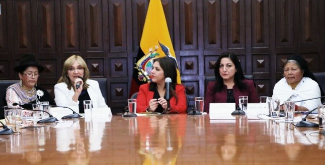 Viceministra del Ambiente mantuvo diálogo con mujeres representantes de la CONAIE