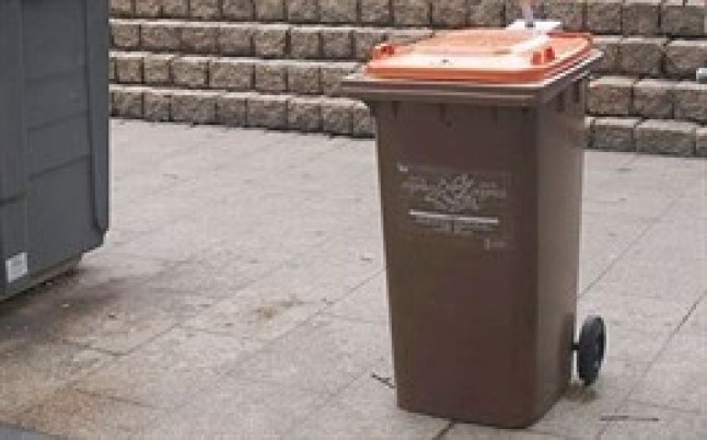 Vitoria arranca la recogida diaria y puerta a puerta de residuos orgánicos en 125 negocios y centros escolares