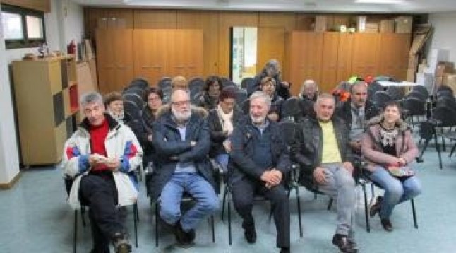 Estudiantes de la Universidad Senior de A Coruña se interesan por el modelo Sogama