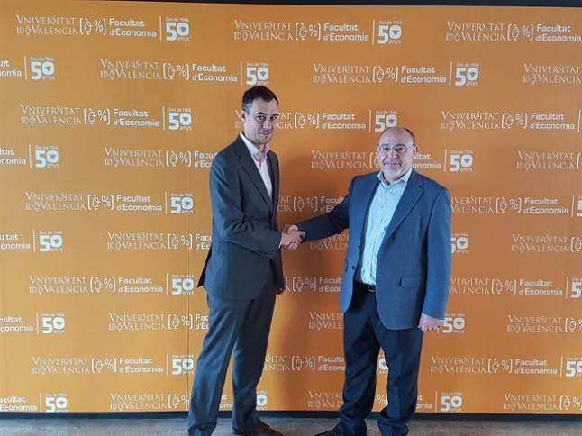 Hidraqua y la Universitat de València (UV) desarrollan un estudio para mejorar la sostenibilidad ambiental en el tratamiento de aguas residuales