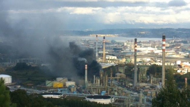 La avería en la refinería de A Coruña provocó picos ilegales de dióxido de azufre