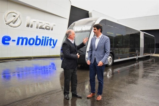 San Sebastián arranca en la línea 28 de Dbus su primer autobús cien por cien eléctrico