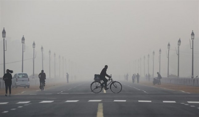 India implementa servicios públicos de bicicletas para reducir la contaminación