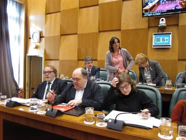 El PSOE pide renovar la red de abastecimiento de agua y apostar por el vehículo eléctrico