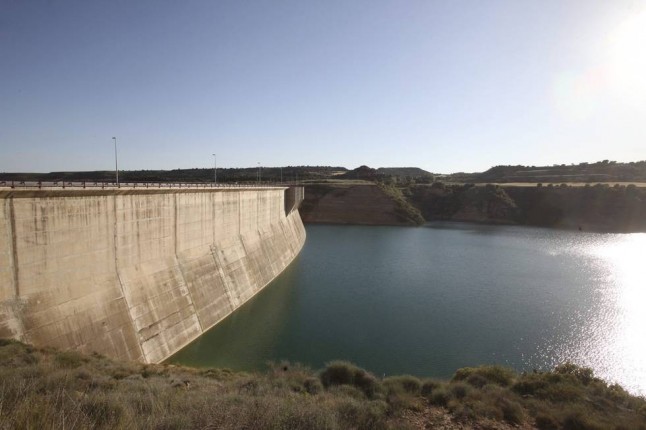 La CHE aborda la sequía con Ayuntamientos y sistemas de abastecimientos de más de 20.000 habitantes de la cuenca