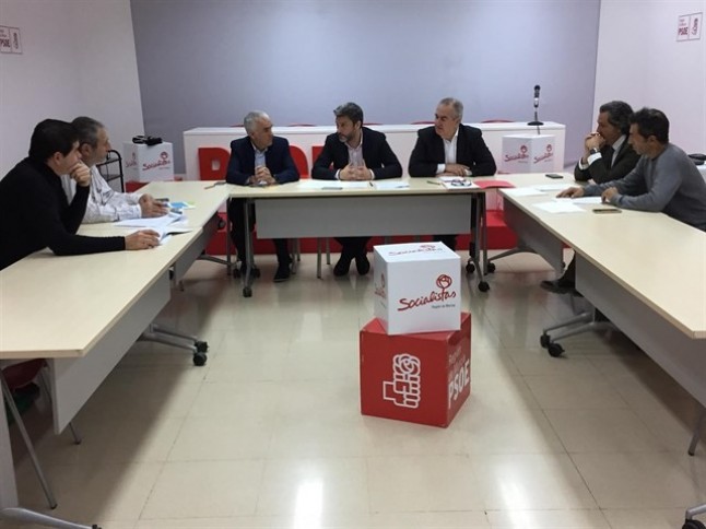 PSOE de Murcia propone facilitar la instalación de energías renovables en las viviendas