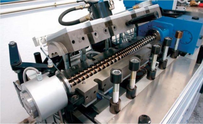 Nuevos bioplásticos y bioadhesivos a partir de residuos de la industria maderera y alimentaria