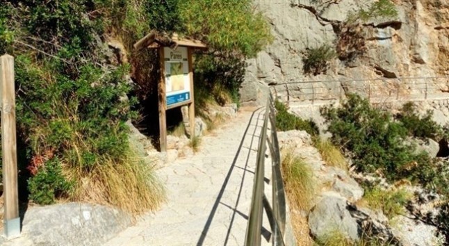 Rubrican un acuerdo para la gestión de residuos en áreas recreativas del Torrent de Pareis