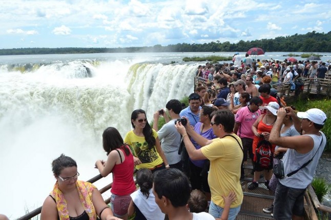 Argentina: Récord de turistas en el Parque Nacional Iguazú