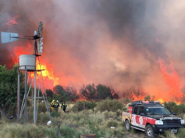 Argentina: La ola de calor intensificó incendios forestales en Mendoza y La Pampa
