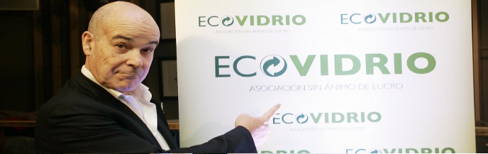 Antonio Resines se suma al reciclaje de vidrio