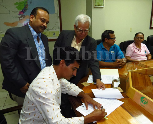 Firmados contratos para áreas protegidas
