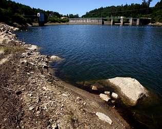 El proyecto piloto ve en las aguas embalsadas "más problemática" que en el propio fosfoyeso